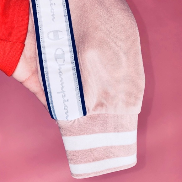 ⭕️SOLD⭕️ Champion track suit 🌸 - Picture 4 of 5